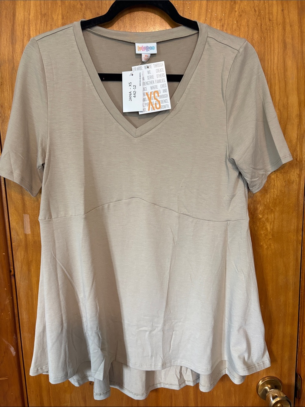 LuLaRoe Women’s Short Sleeve Jana V-Neck Top in Light Taupe - Size XS